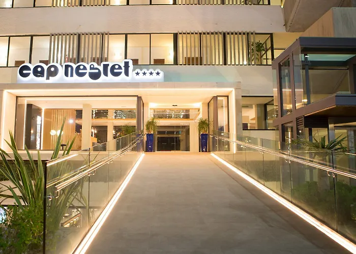 Cap Negret Отель Альтеа